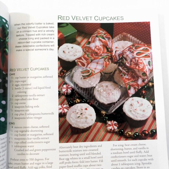 2 Cookbooks in 1 Best of Gifts of Good Taste Everyday and Christmas 2008 Trade P - Picture 6 of 11